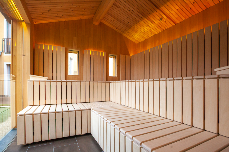 Saunaraum in Massivholzsauna